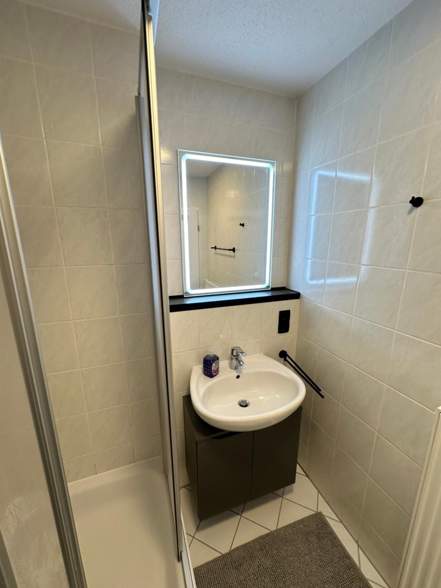 Im Zentrum Der Dresdner Neustadt Mit Aussenstellplatz Appartement
