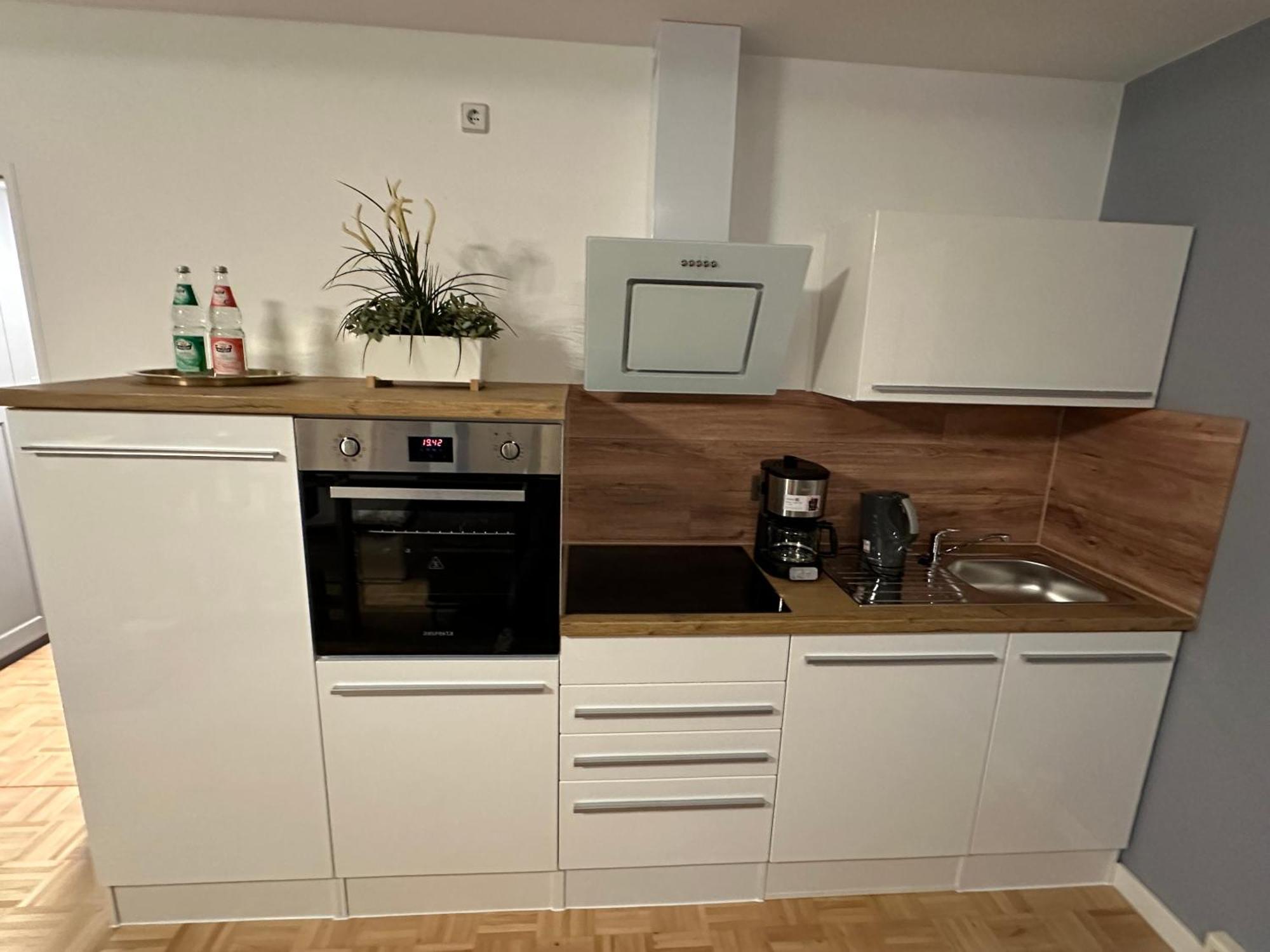 Apartment Im Zentrum Der Dresdner Neustadt Mit Aussenstellplatz